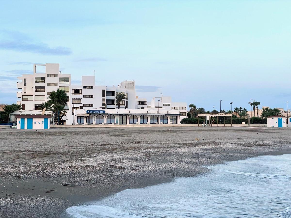 Primera Linea De Playa De Martina Almerimar Zewnętrze zdjęcie